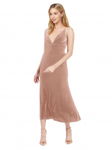 Cheap Midi Length Short V-Neck Velvet Bridesmaid Dress with Notched Neckline